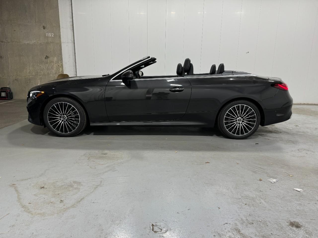 Mercedes-Benz CLE Vehicle Full-screen Gallery Image 2