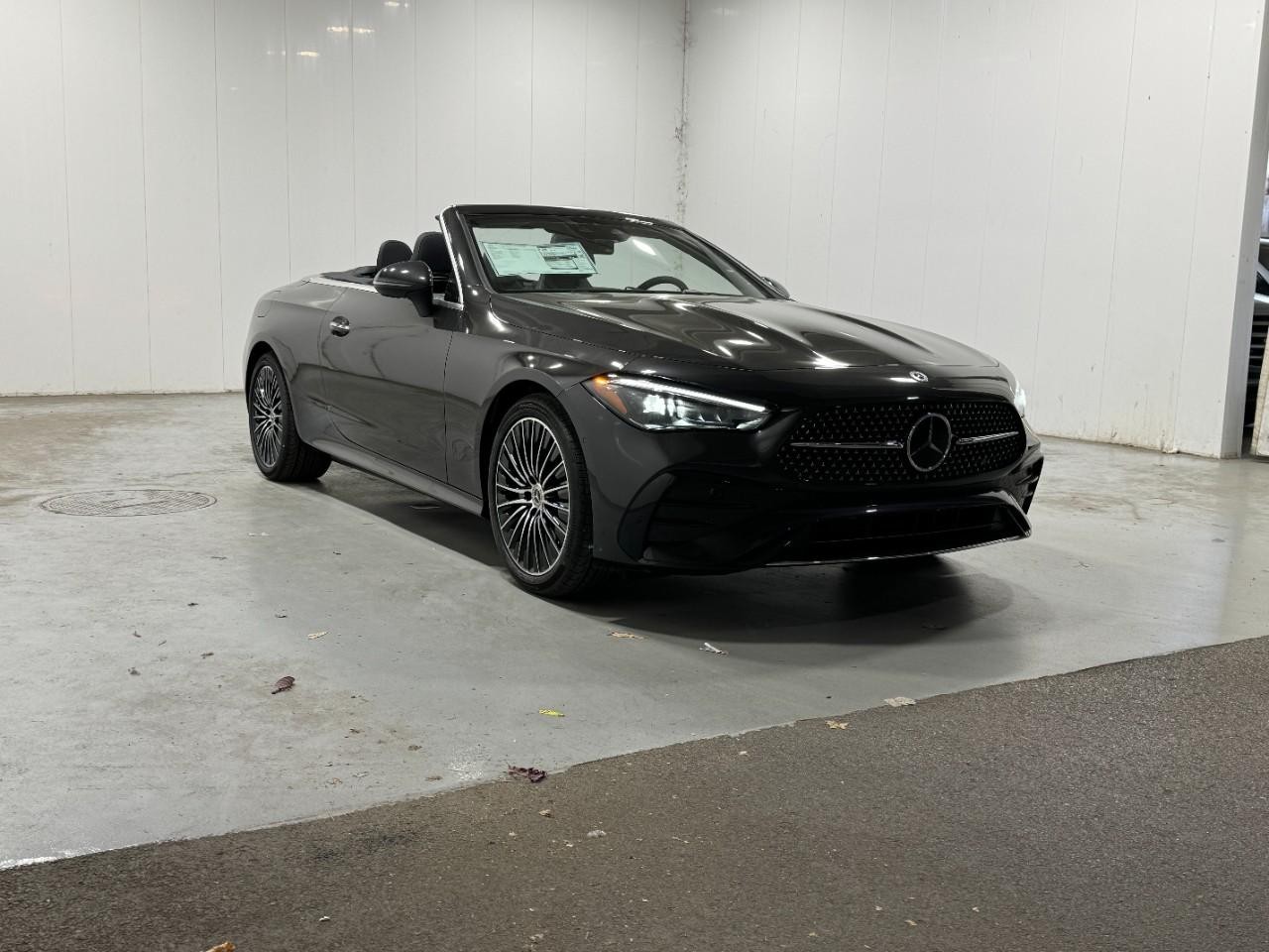 Mercedes-Benz CLE Vehicle Full-screen Gallery Image 6