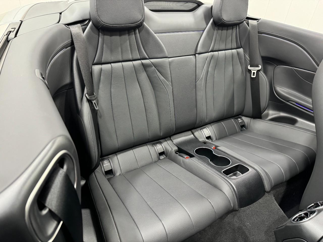 Mercedes-Benz CLE Vehicle Full-screen Gallery Image 10