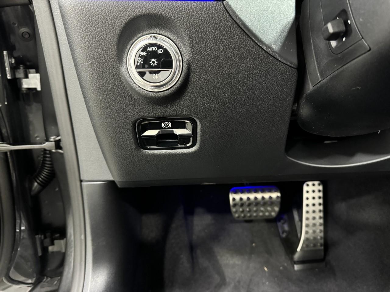 Mercedes-Benz CLE Vehicle Full-screen Gallery Image 29