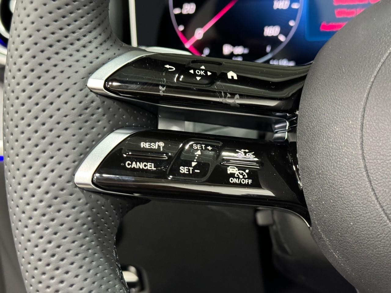 Mercedes-Benz CLE Vehicle Full-screen Gallery Image 30