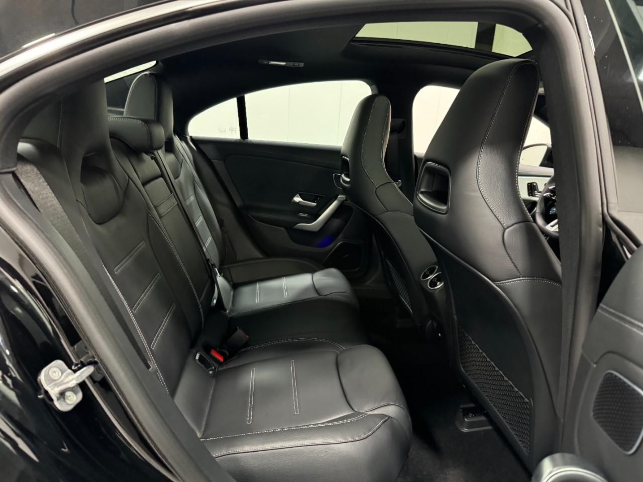 Mercedes-Benz CLA Vehicle Full-screen Gallery Image 10