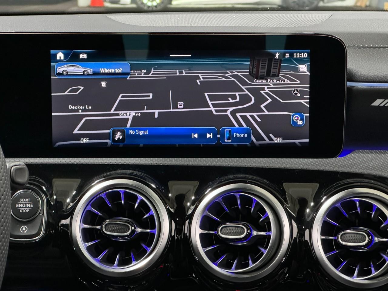 Mercedes-Benz CLA Vehicle Full-screen Gallery Image 14