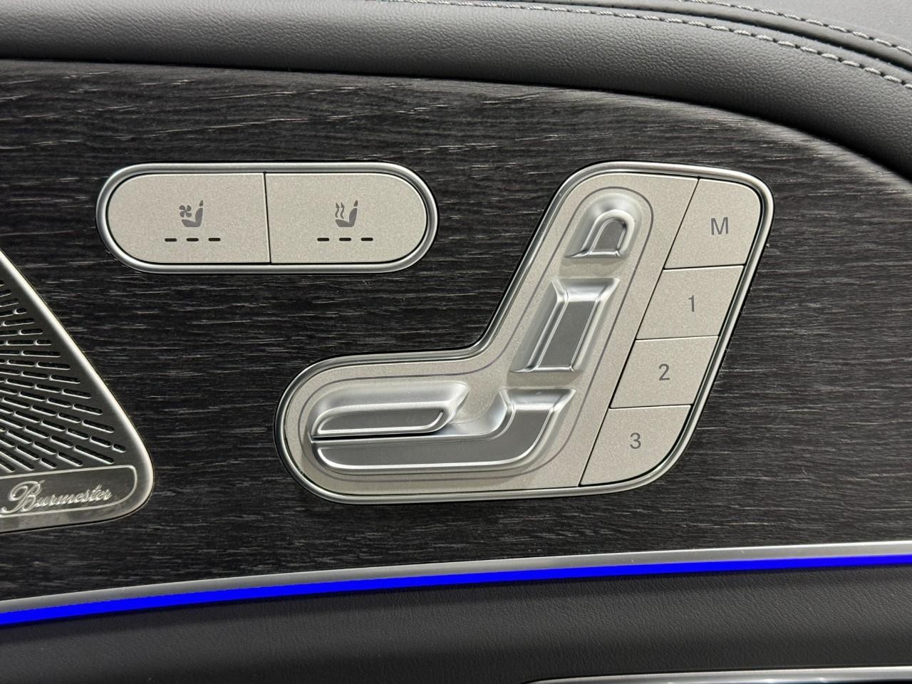 Mercedes-Benz GLE Vehicle Full-screen Gallery Image 21