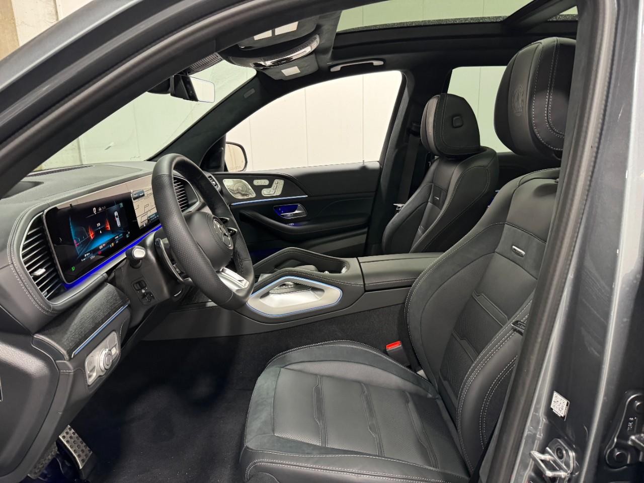 Mercedes-Benz GLE Vehicle Full-screen Gallery Image 29