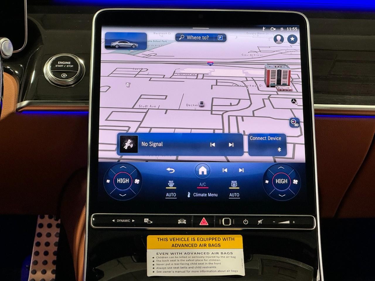 Mercedes-Benz S-Class Vehicle Full-screen Gallery Image 14