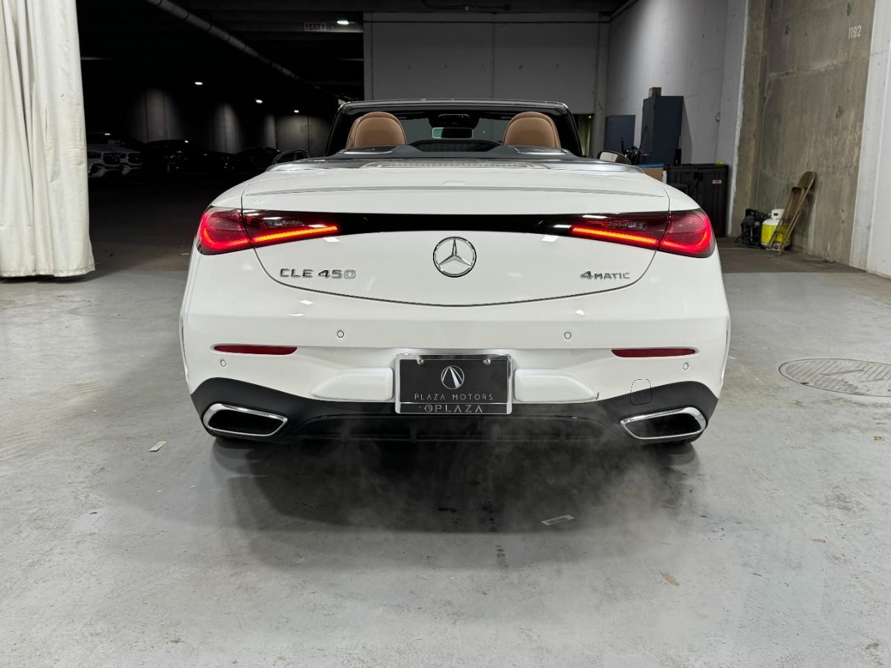 Mercedes-Benz CLE Vehicle Full-screen Gallery Image 9