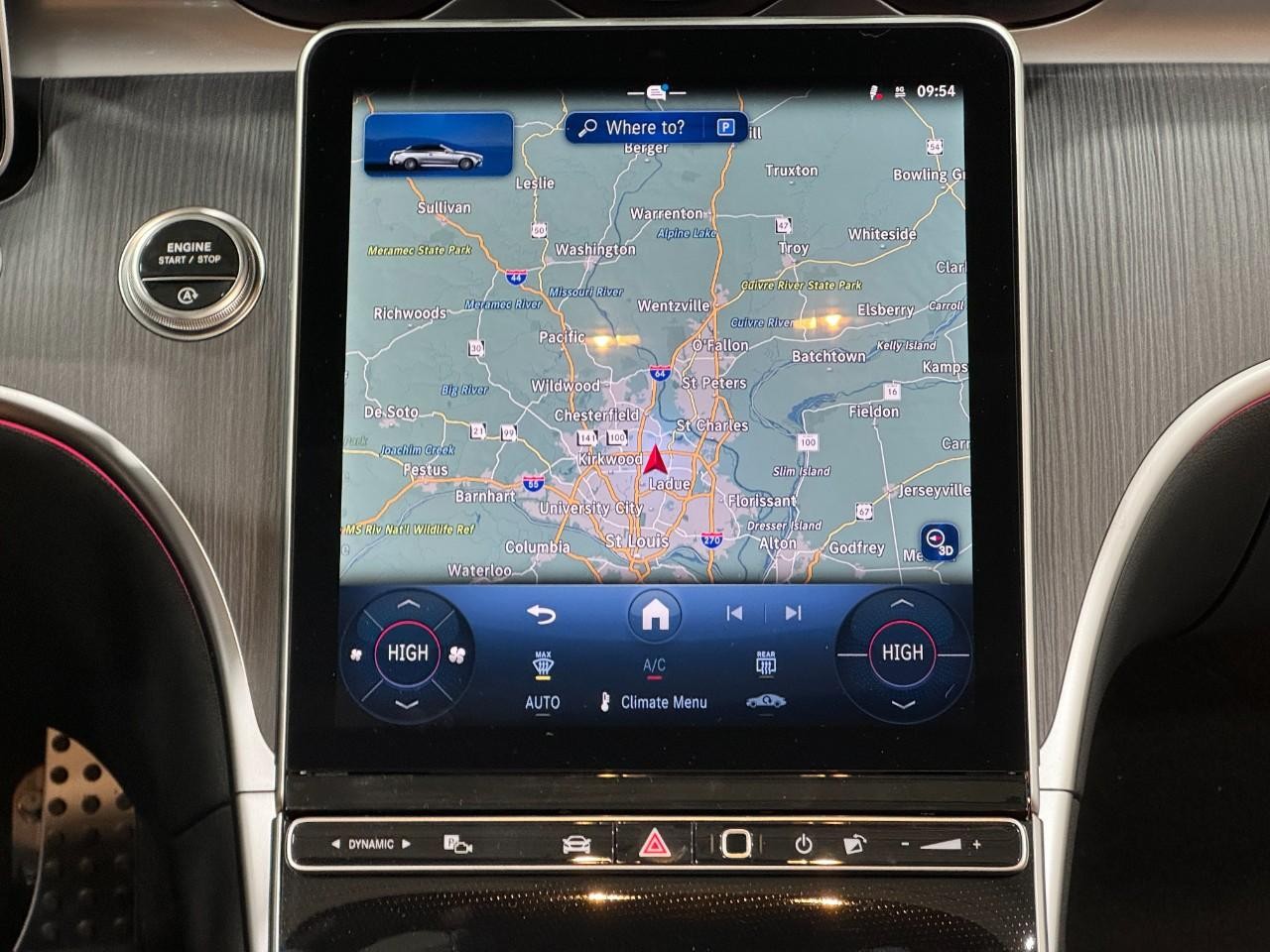 Mercedes-Benz CLE Vehicle Full-screen Gallery Image 13