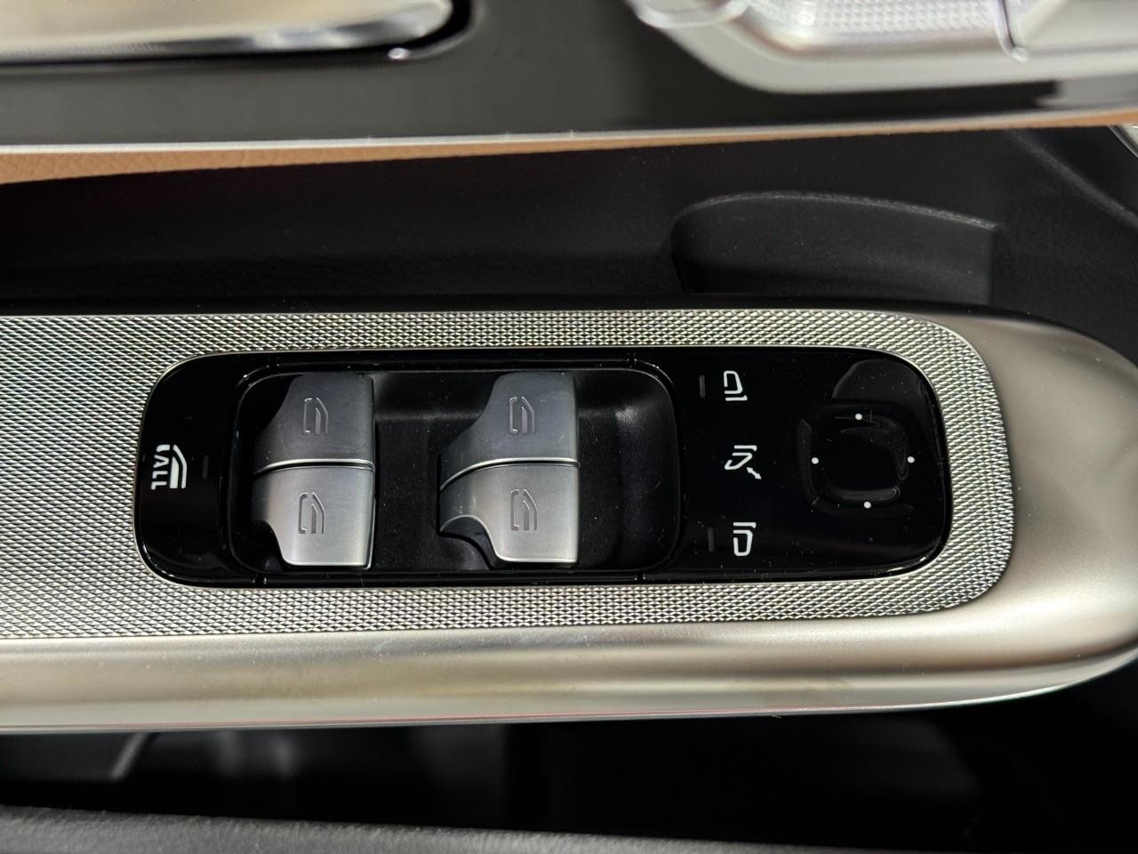 Mercedes-Benz CLE Vehicle Full-screen Gallery Image 23