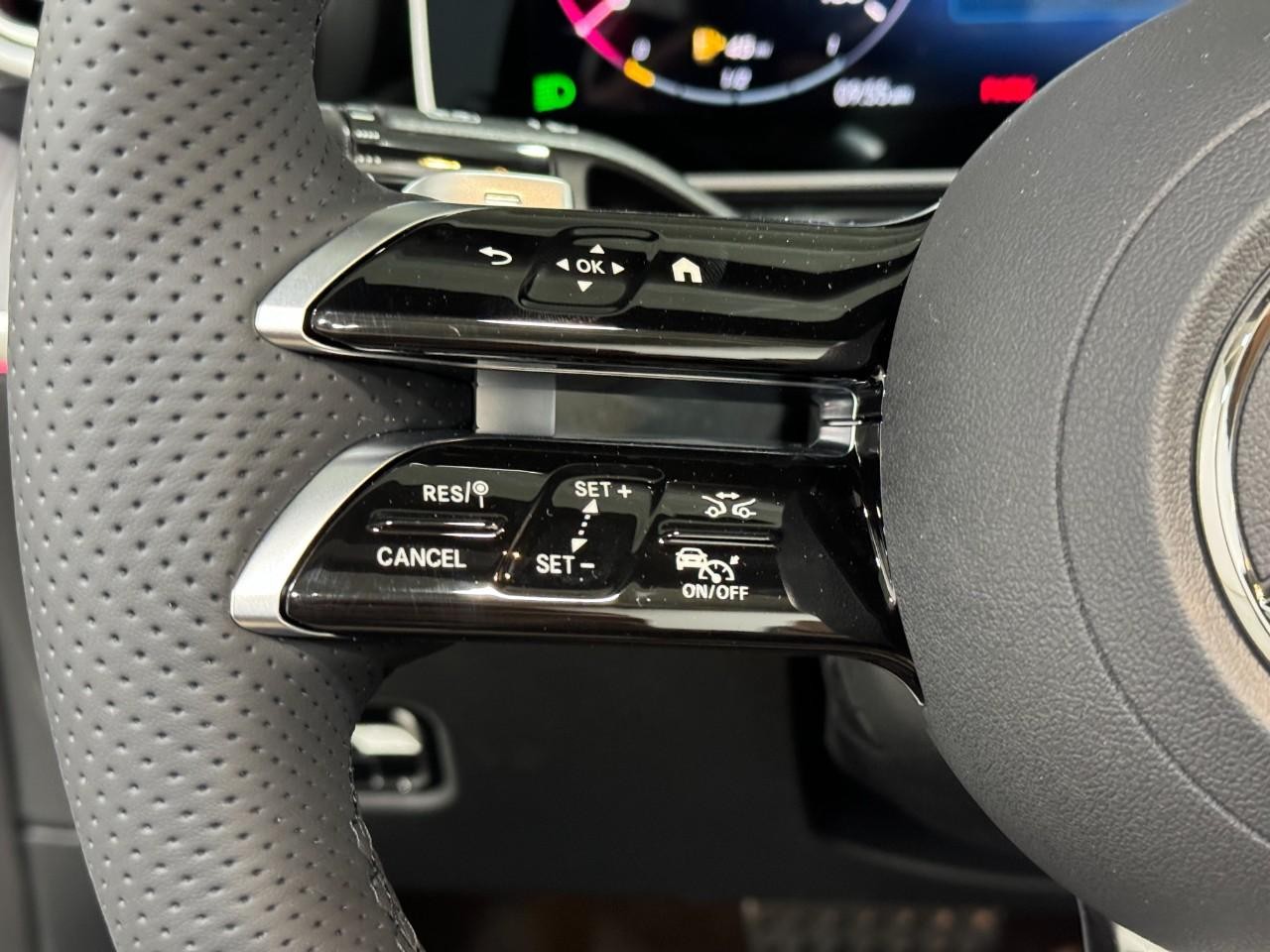 Mercedes-Benz CLE Vehicle Full-screen Gallery Image 30