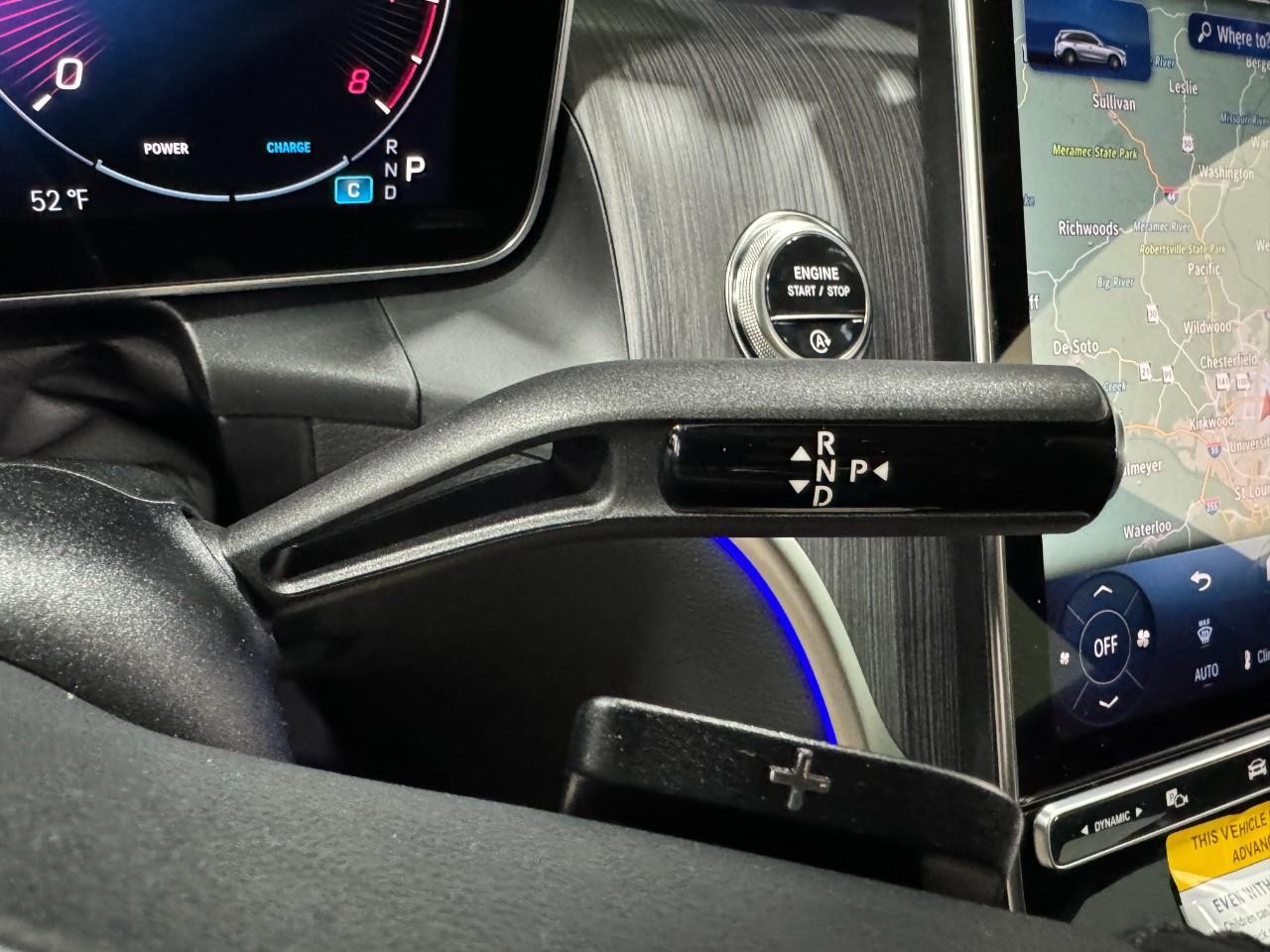 Mercedes-Benz GLC Vehicle Full-screen Gallery Image 34