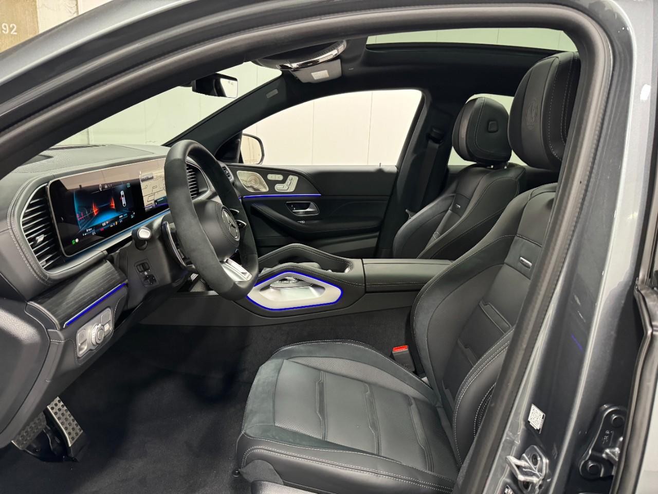 Mercedes-Benz GLE Vehicle Full-screen Gallery Image 28