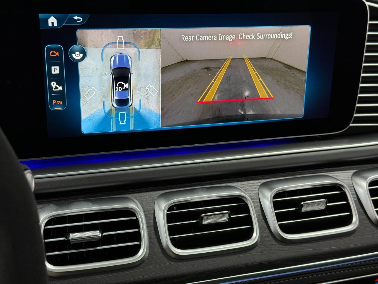 Mercedes-Benz GLE Vehicle Full-screen Gallery Image 35