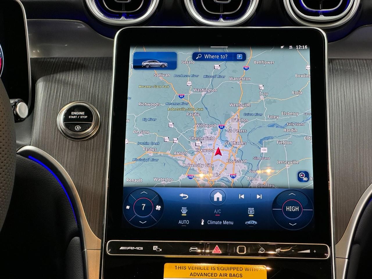 Mercedes-Benz GLC Vehicle Full-screen Gallery Image 14