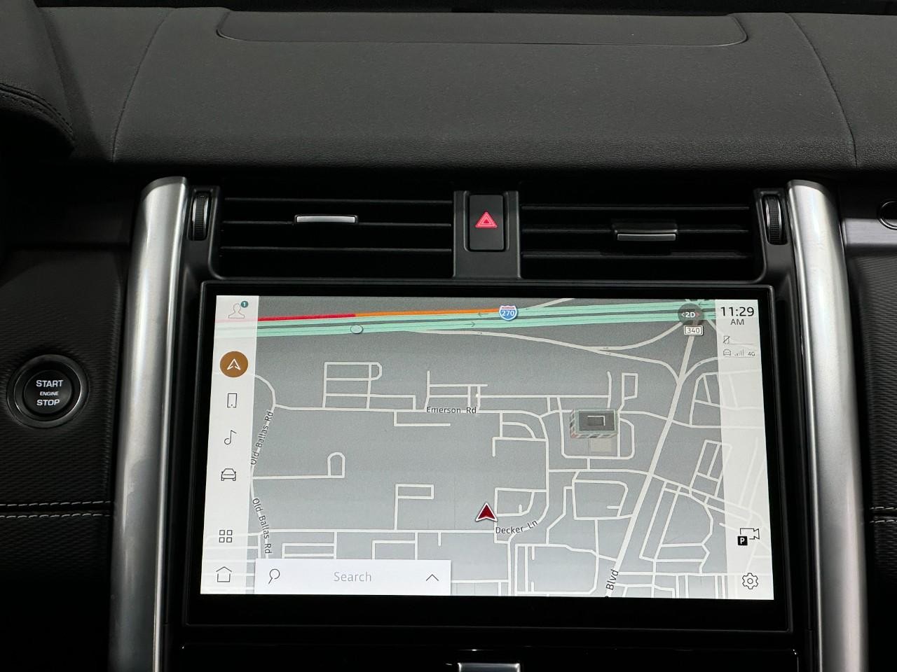 Land Rover Discovery Vehicle Full-screen Gallery Image 15