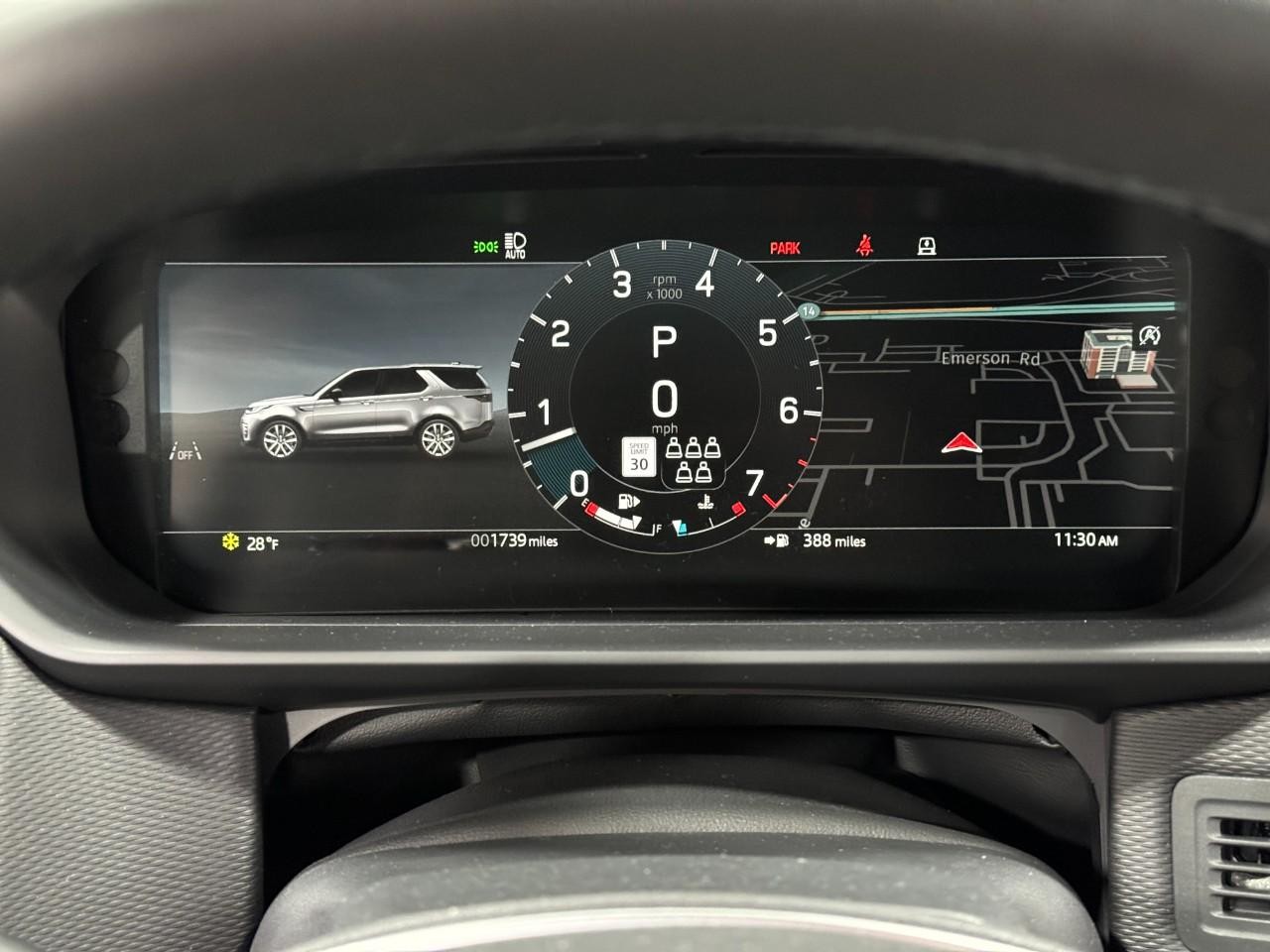 Land Rover Discovery Vehicle Full-screen Gallery Image 33