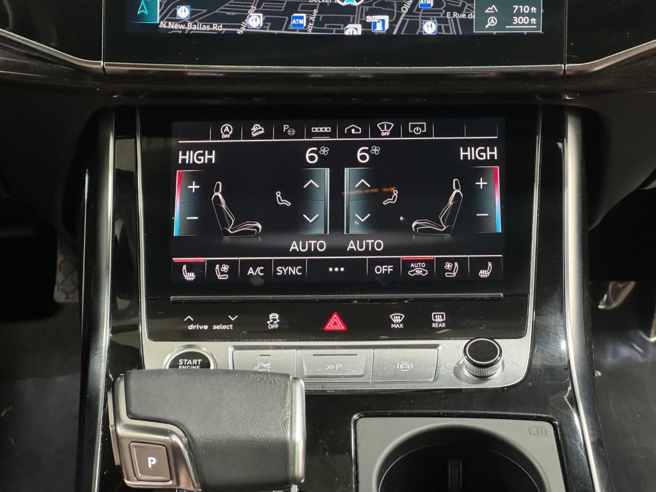 Audi Q7 Vehicle Full-screen Gallery Image 16