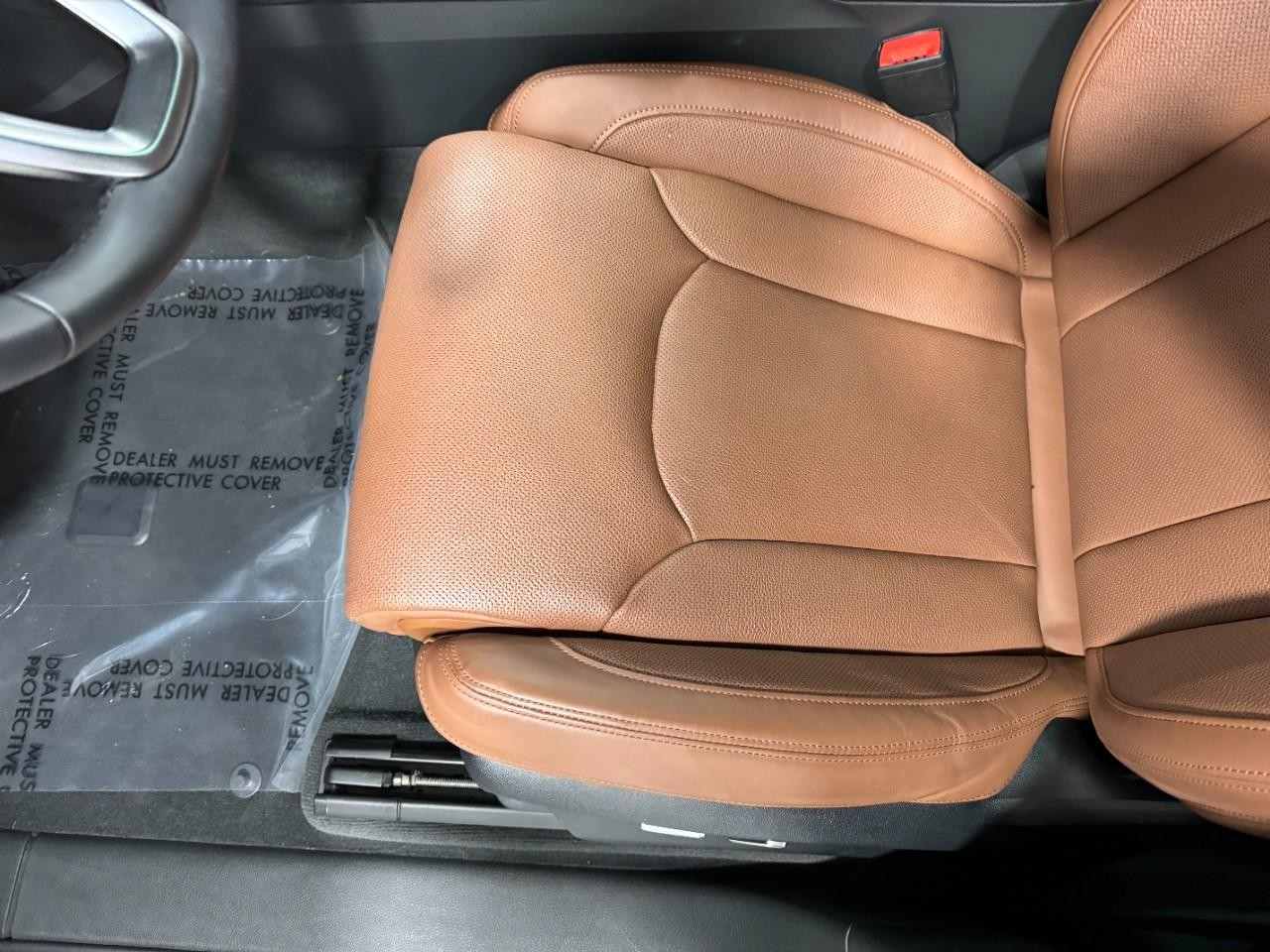 Audi Q7 Vehicle Full-screen Gallery Image 29