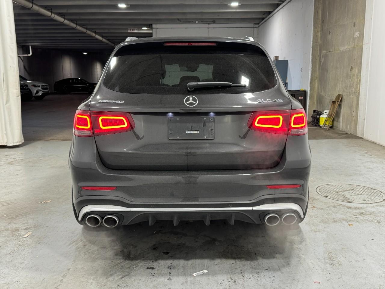 Mercedes-Benz GLC Vehicle Full-screen Gallery Image 10