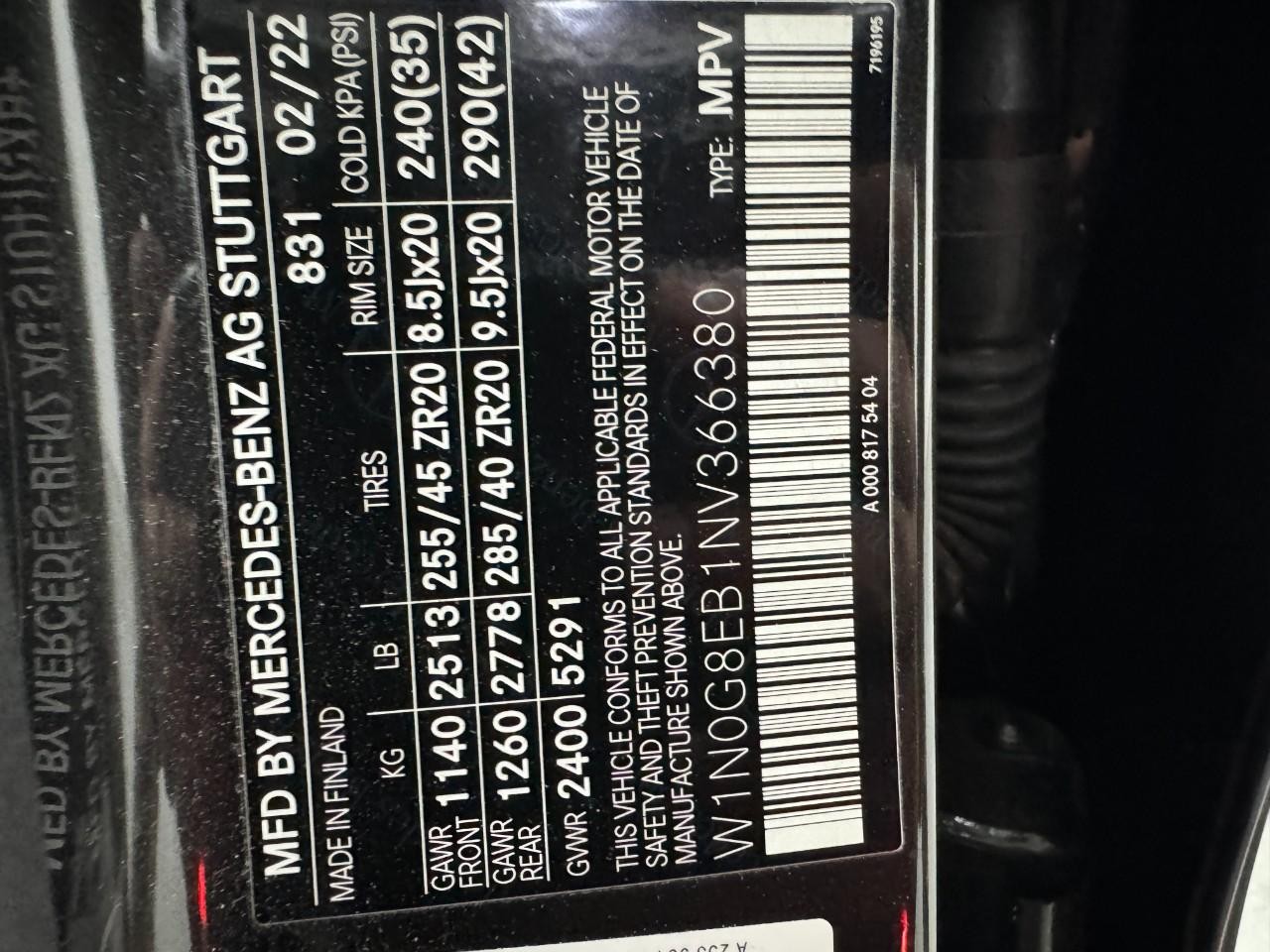 Mercedes-Benz GLC Vehicle Full-screen Gallery Image 36