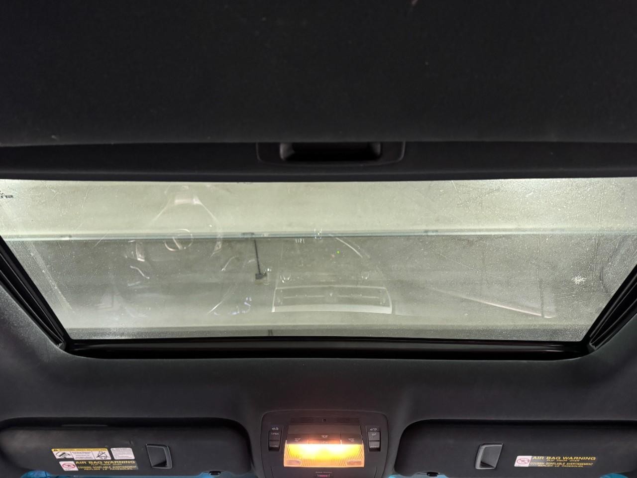 Lexus RX 350 Vehicle Full-screen Gallery Image 11