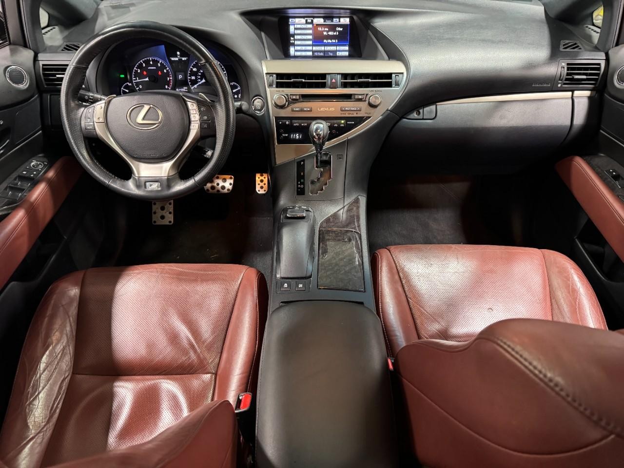 Lexus RX 350 Vehicle Full-screen Gallery Image 12