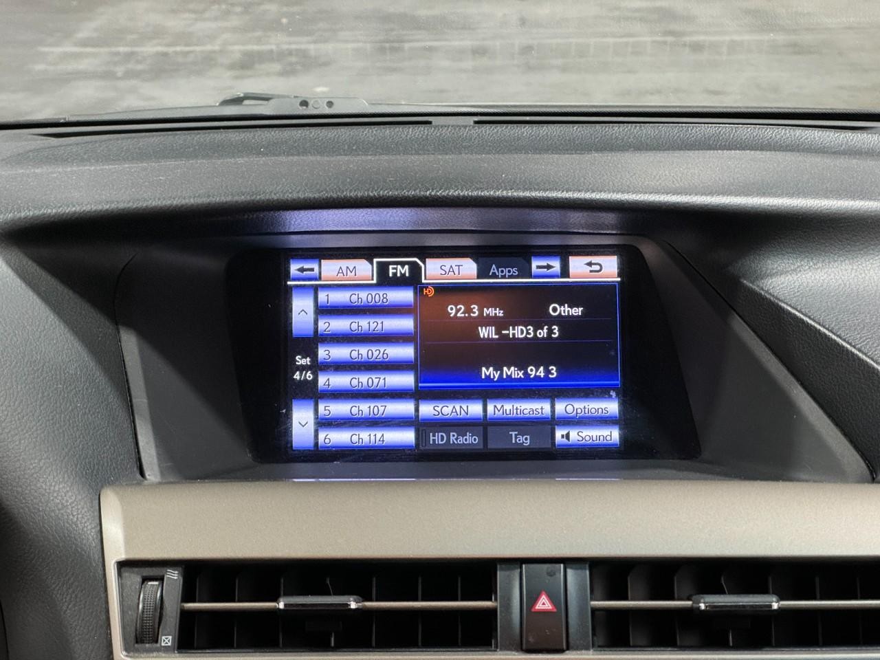 Lexus RX 350 Vehicle Full-screen Gallery Image 14