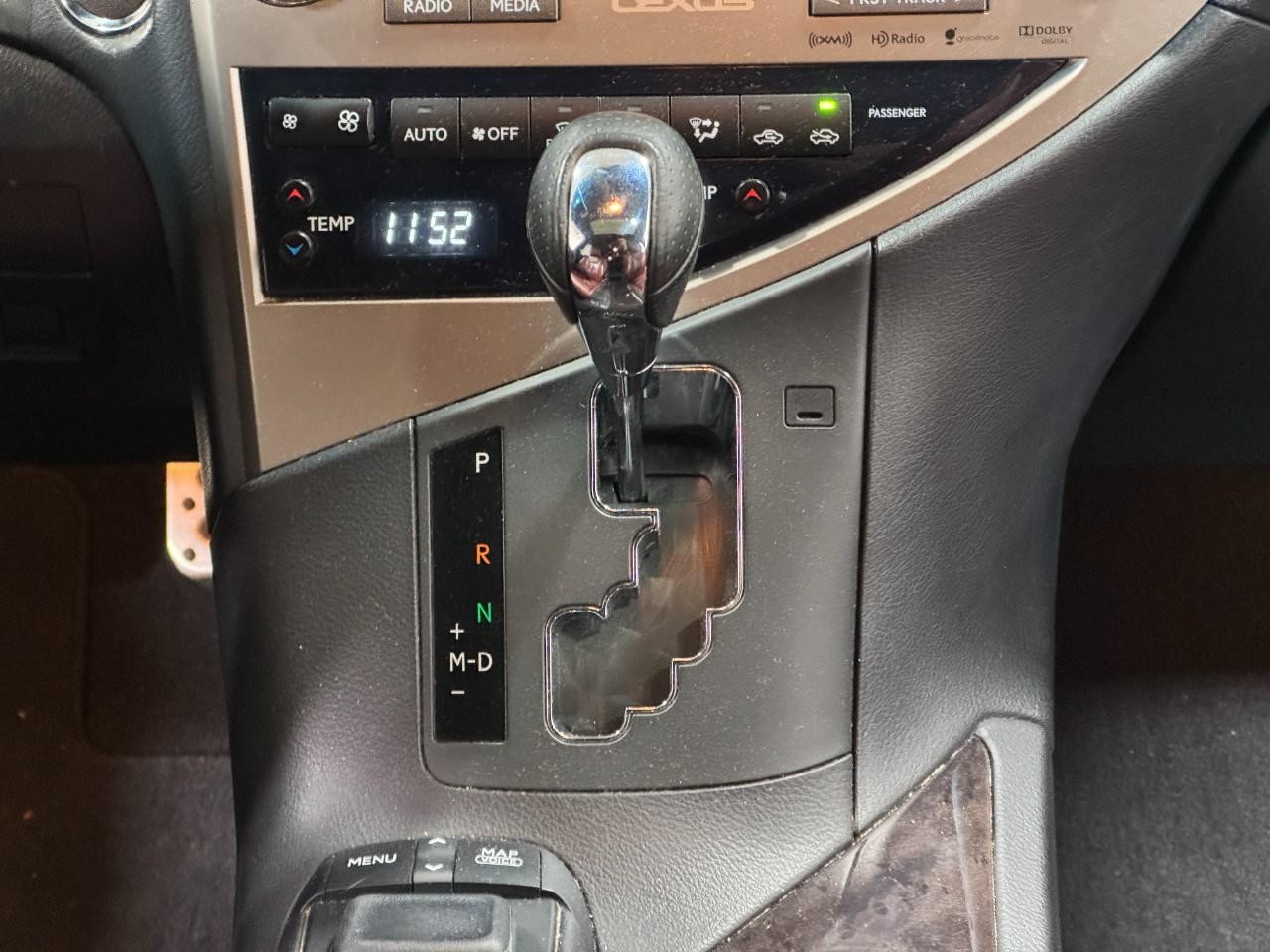 Lexus RX 350 Vehicle Full-screen Gallery Image 16