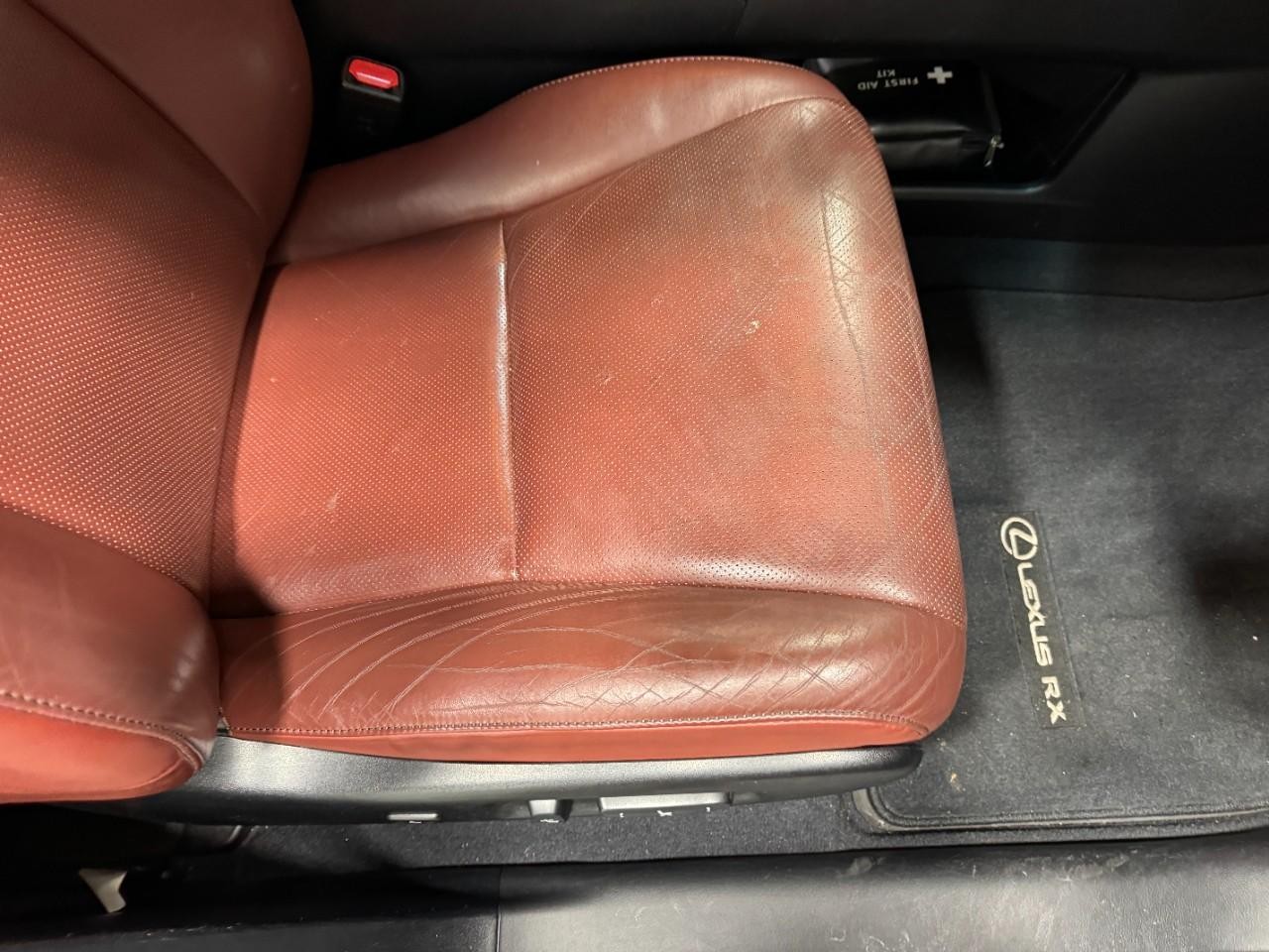 Lexus RX 350 Vehicle Full-screen Gallery Image 19