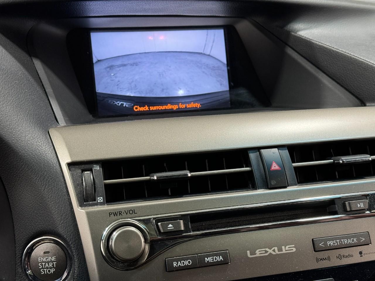 Lexus RX 350 Vehicle Full-screen Gallery Image 31