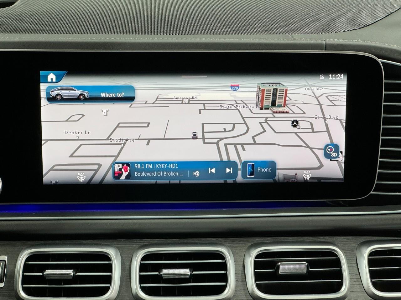 Mercedes-Benz GLE Vehicle Full-screen Gallery Image 14