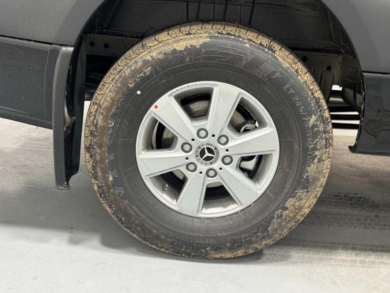 Mercedes-Benz Sprinter Passenger Van Vehicle Full-screen Gallery Image 5