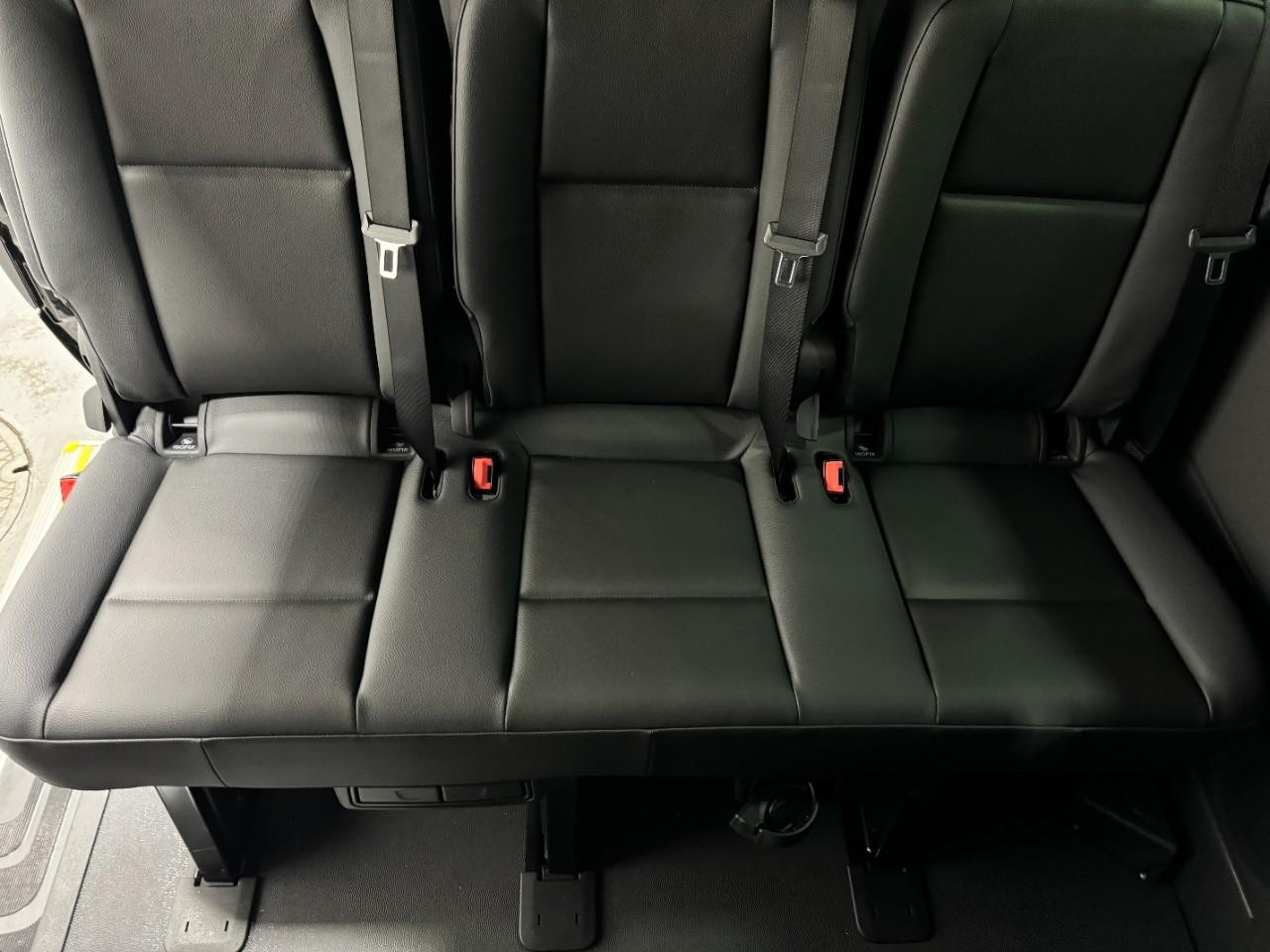 Mercedes-Benz Sprinter Passenger Van Vehicle Full-screen Gallery Image 13