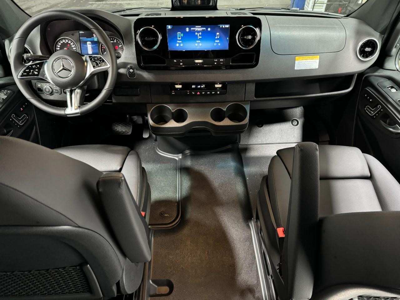 Mercedes-Benz Sprinter Passenger Van Vehicle Full-screen Gallery Image 14