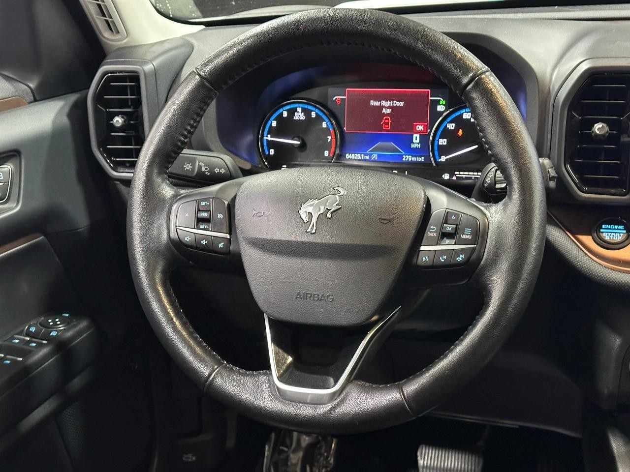 Ford Bronco Sport Vehicle Full-screen Gallery Image 12