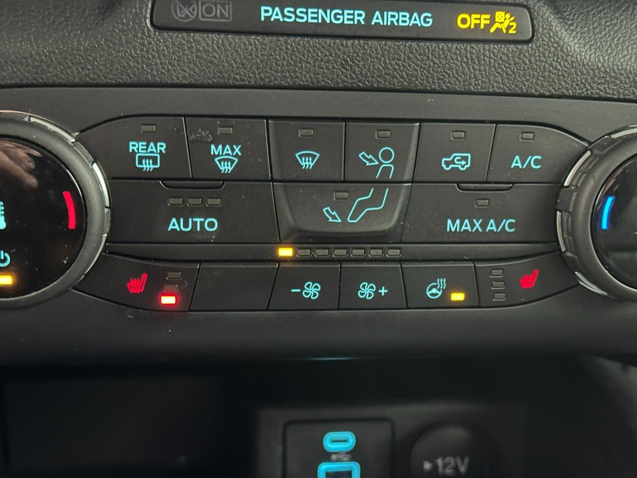 Ford Bronco Sport Vehicle Full-screen Gallery Image 28