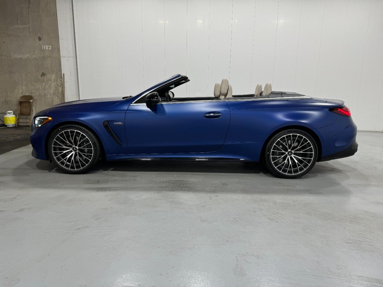 Mercedes-Benz CLE Vehicle Full-screen Gallery Image 2