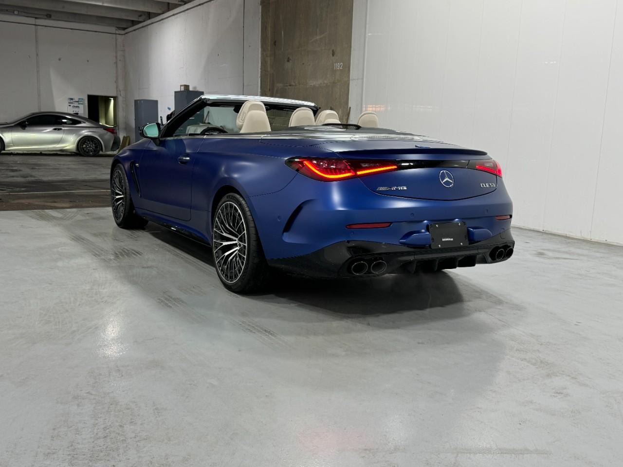 Mercedes-Benz CLE Vehicle Full-screen Gallery Image 3