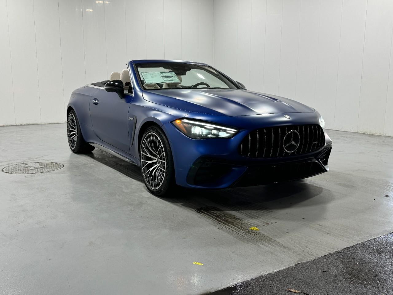 Mercedes-Benz CLE Vehicle Full-screen Gallery Image 6