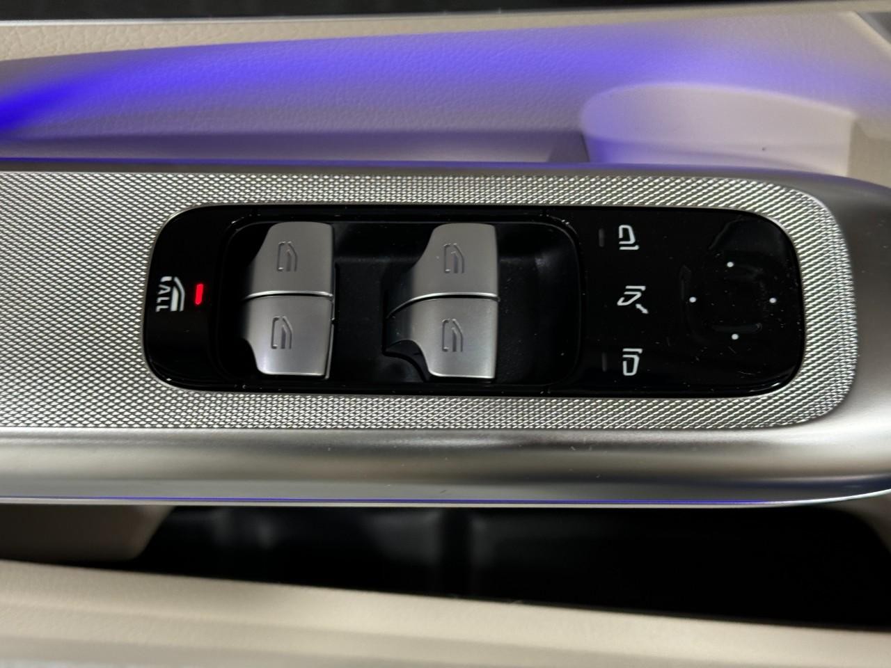 Mercedes-Benz CLE Vehicle Full-screen Gallery Image 23