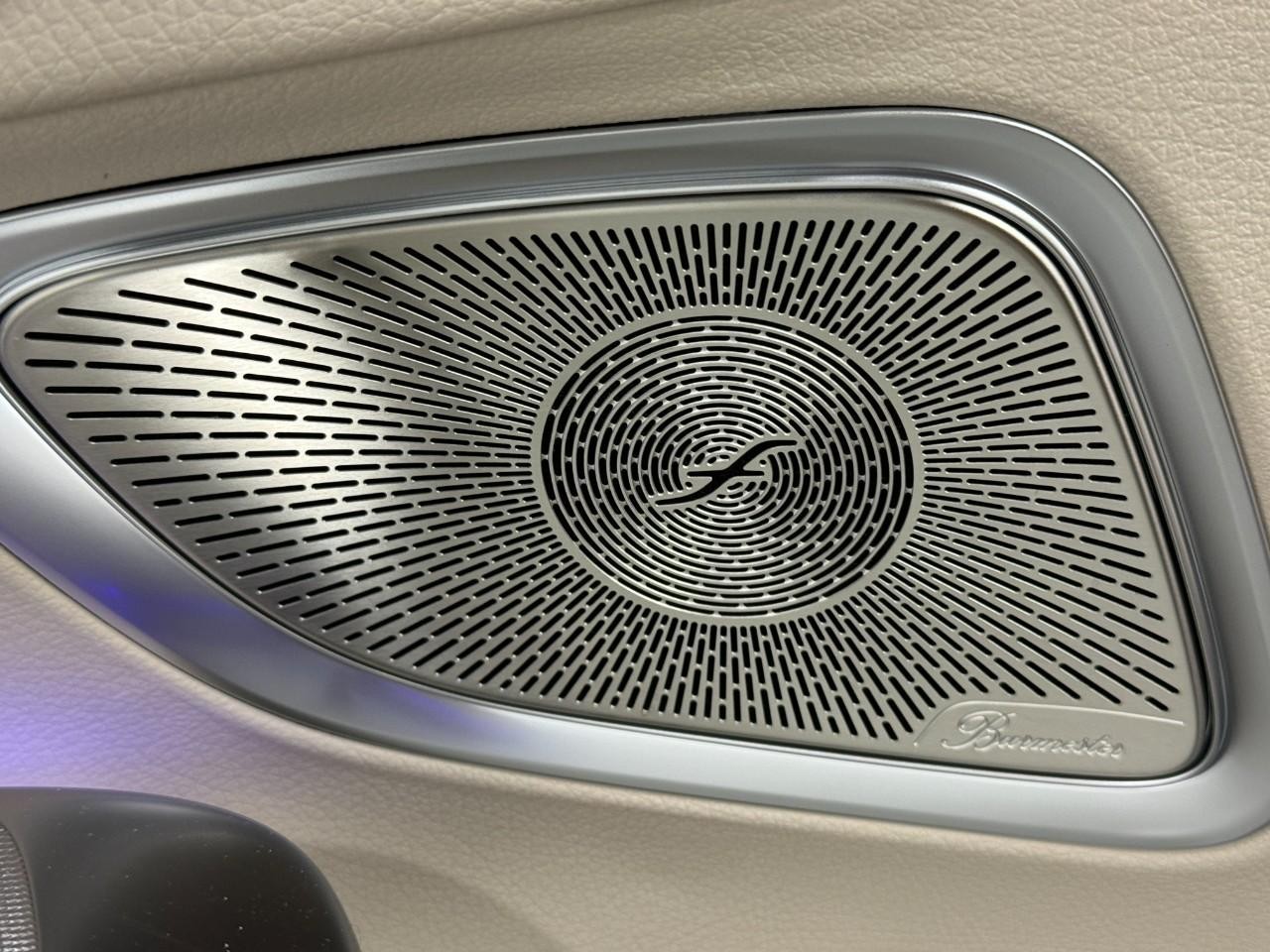 Mercedes-Benz CLE Vehicle Full-screen Gallery Image 24