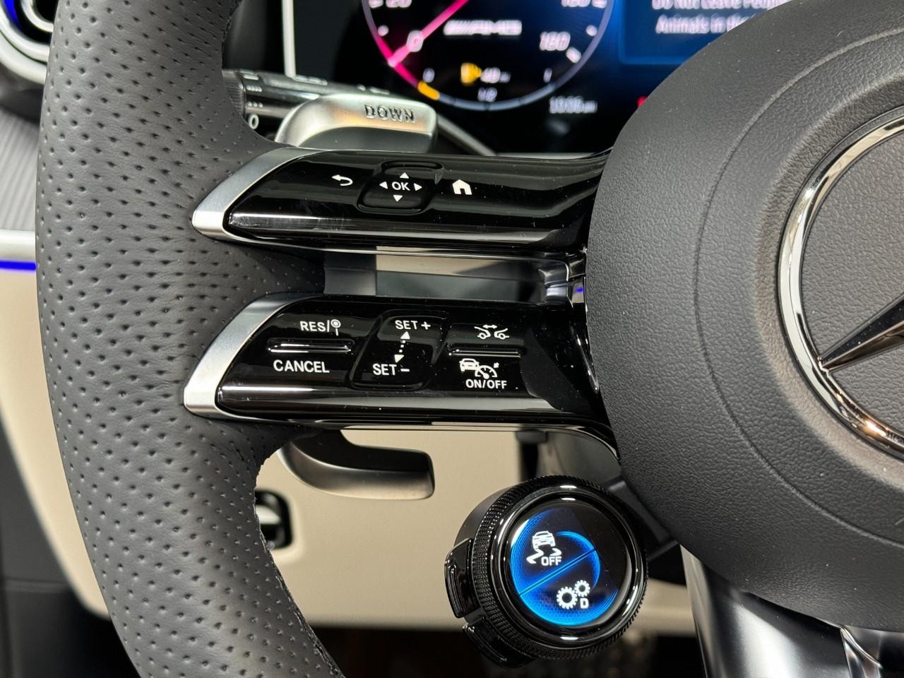 Mercedes-Benz CLE Vehicle Full-screen Gallery Image 30