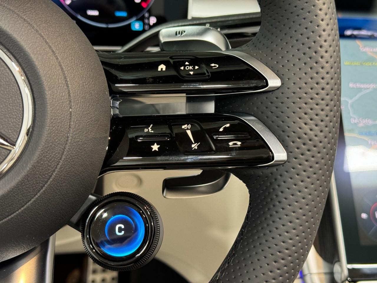 Mercedes-Benz CLE Vehicle Full-screen Gallery Image 31