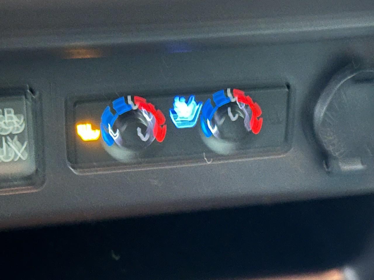 Toyota 4Runner Vehicle Full-screen Gallery Image 30