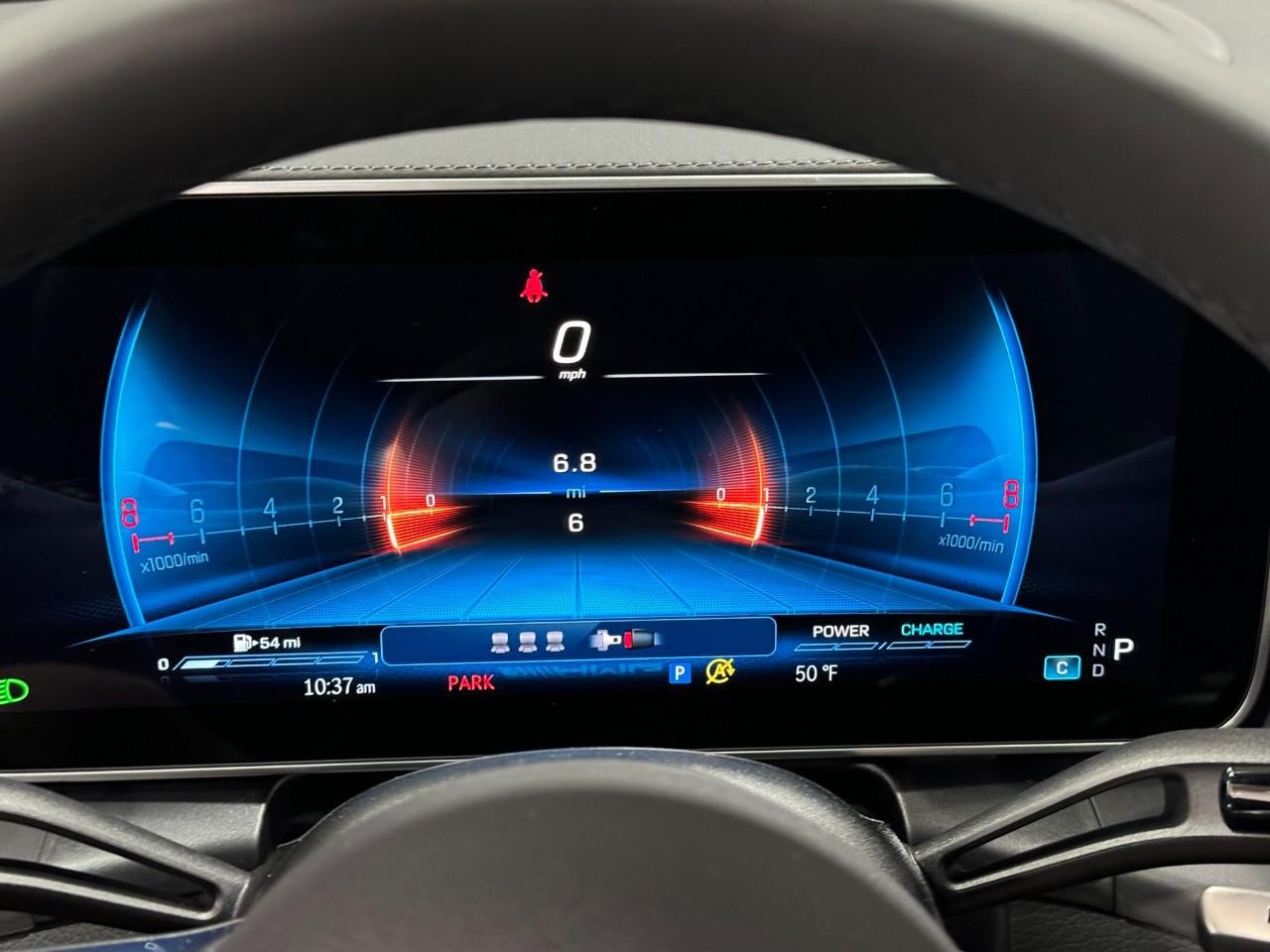 Mercedes-Benz GLC Vehicle Full-screen Gallery Image 33