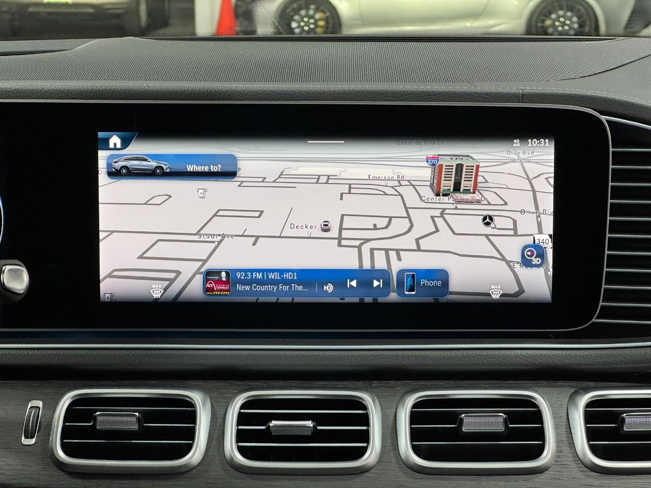 Mercedes-Benz GLE Vehicle Full-screen Gallery Image 14