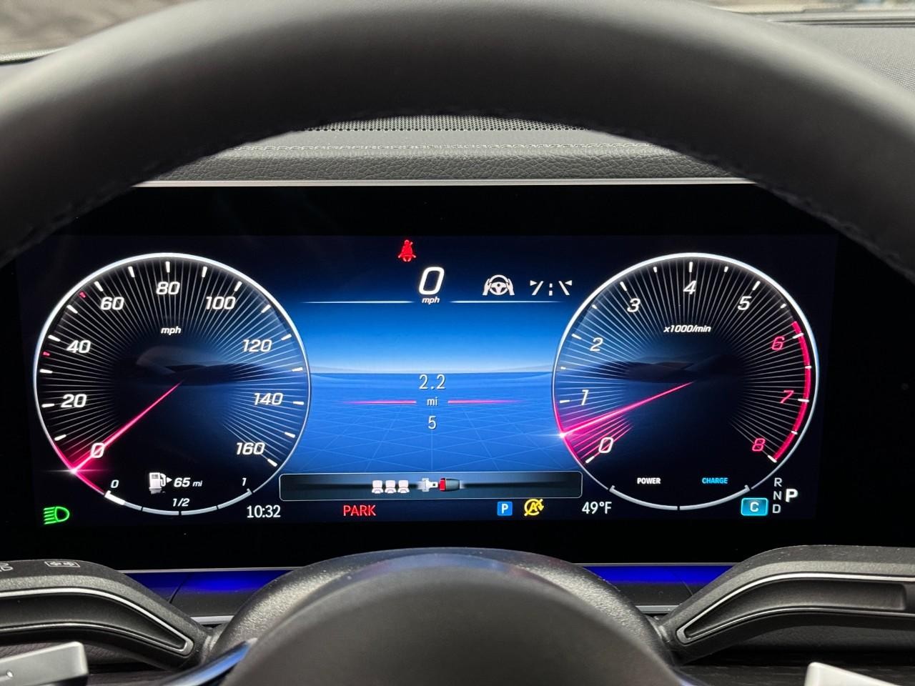 Mercedes-Benz GLE Vehicle Full-screen Gallery Image 33