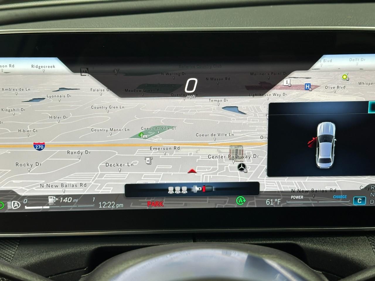 Mercedes-Benz C-Class Vehicle Full-screen Gallery Image 29