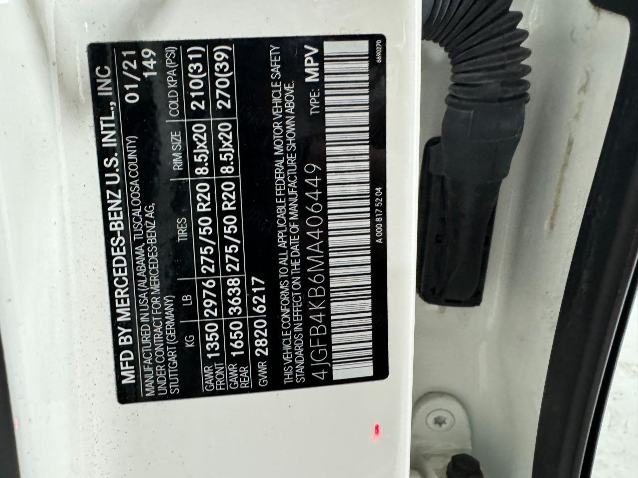 Mercedes-Benz GLE Vehicle Full-screen Gallery Image 37