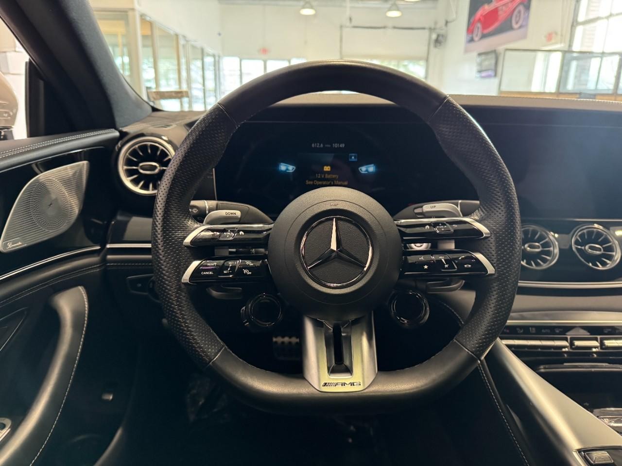 Mercedes-Benz AMG GT Vehicle Full-screen Gallery Image 13